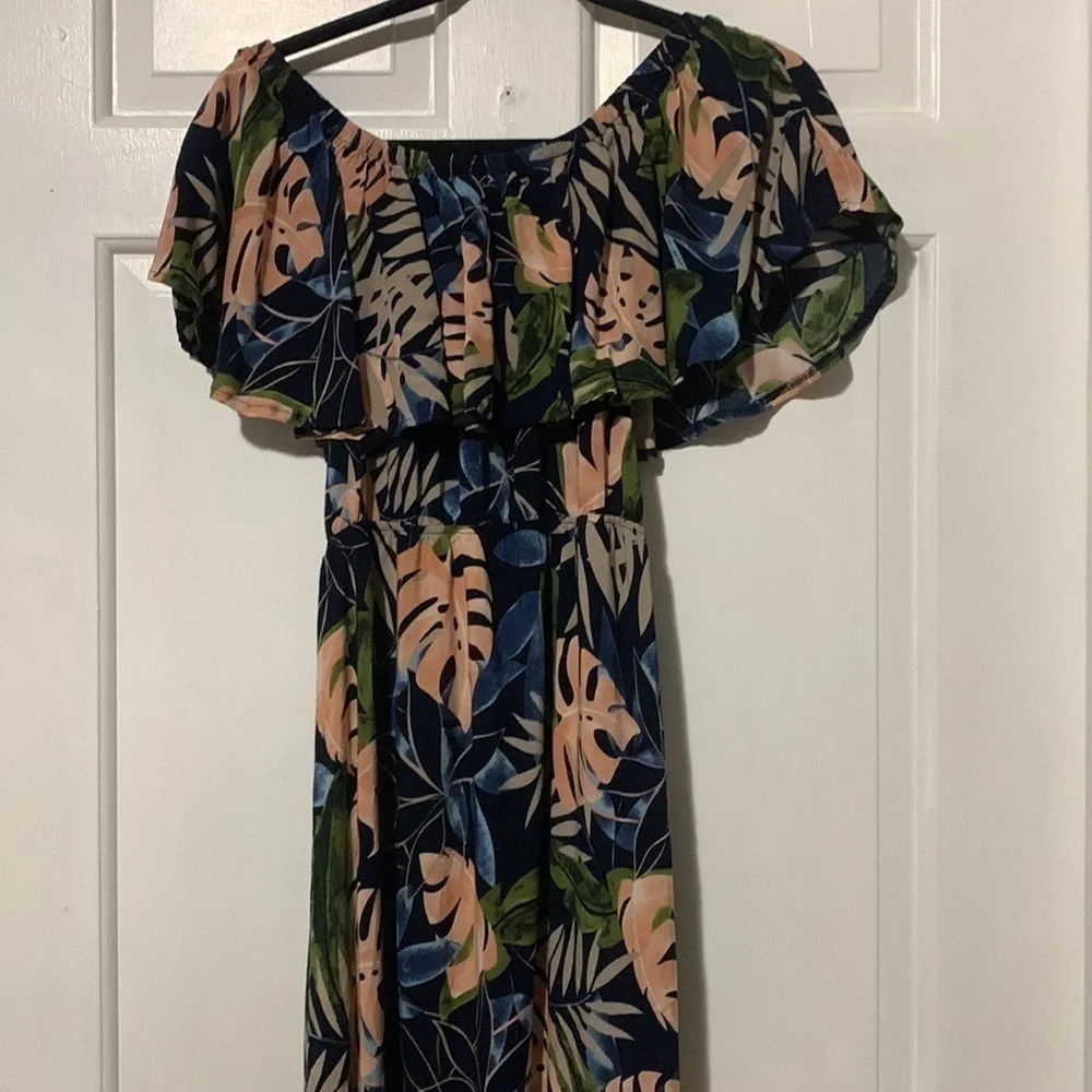 100% viscose navy with peach Monstera leaves maxi dress size small - Picture 3 of 9
